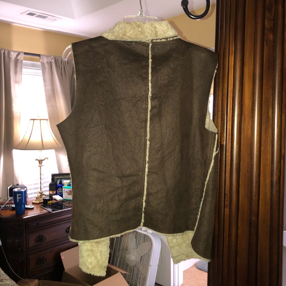 A.N.A. Vest - Picture 5 of 5